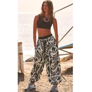 FREE PEOPLE WOMENS FP MOVEMENT THIS FEELING PRINTED JOGGERS BLACK WHITE MEDIUM